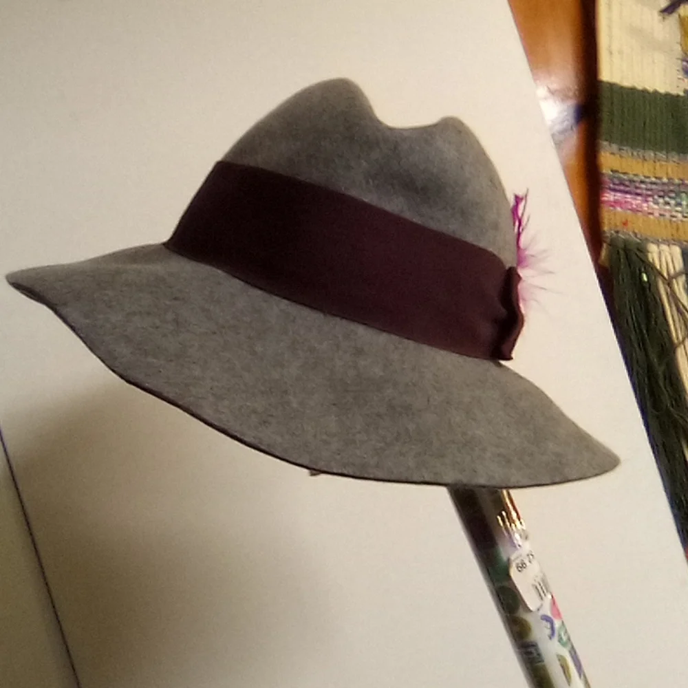 Italian Wool Fedora Grey /purple gunia feather Accent - Picture 12 of 12